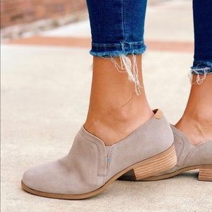 BNIB NEW Toms Shaye Low Suede Boots
